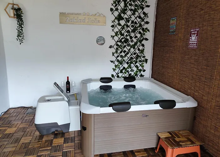 Apartment Zaklad Soce With Hot Tube